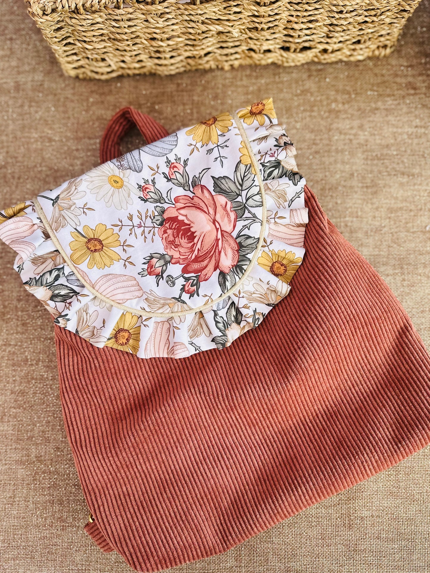 Sac à dos maternelle à froufrous (1 en stock)