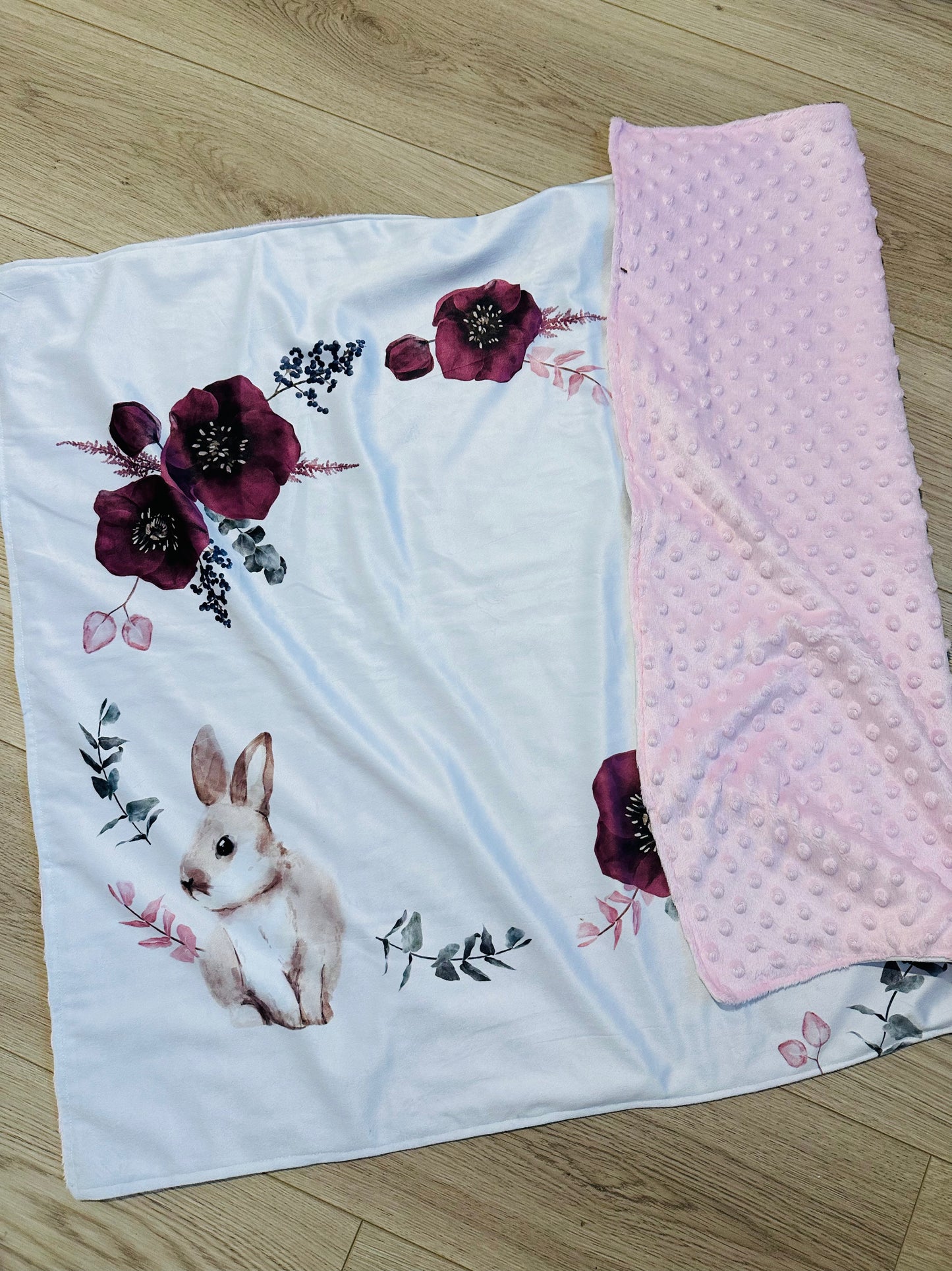 Couverture ETAPE - thème lapin en polaire minky Rose (en stock)