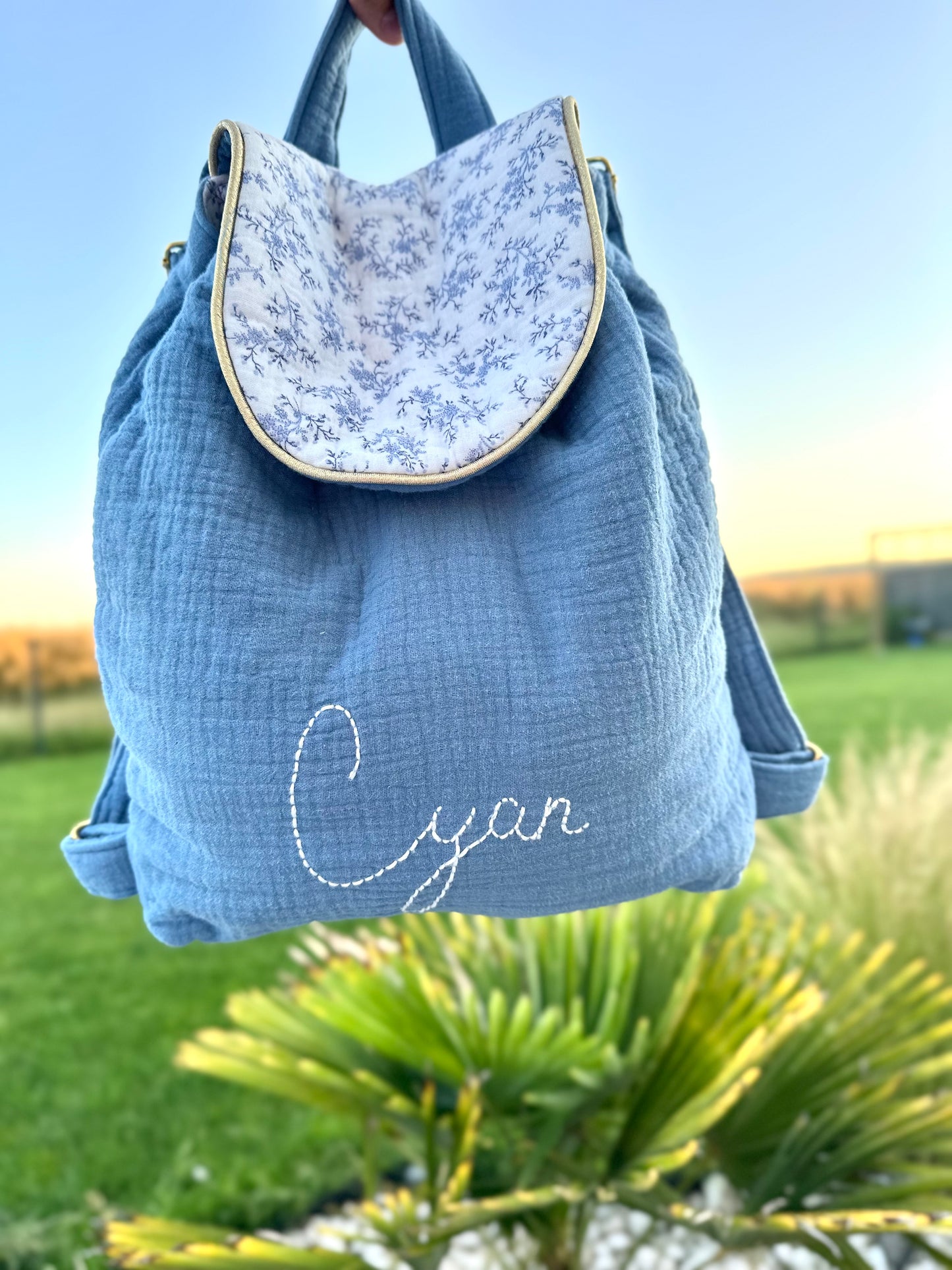 Sac à dos gaze de coton et broderie main - sac maternelle, nounou, crèche