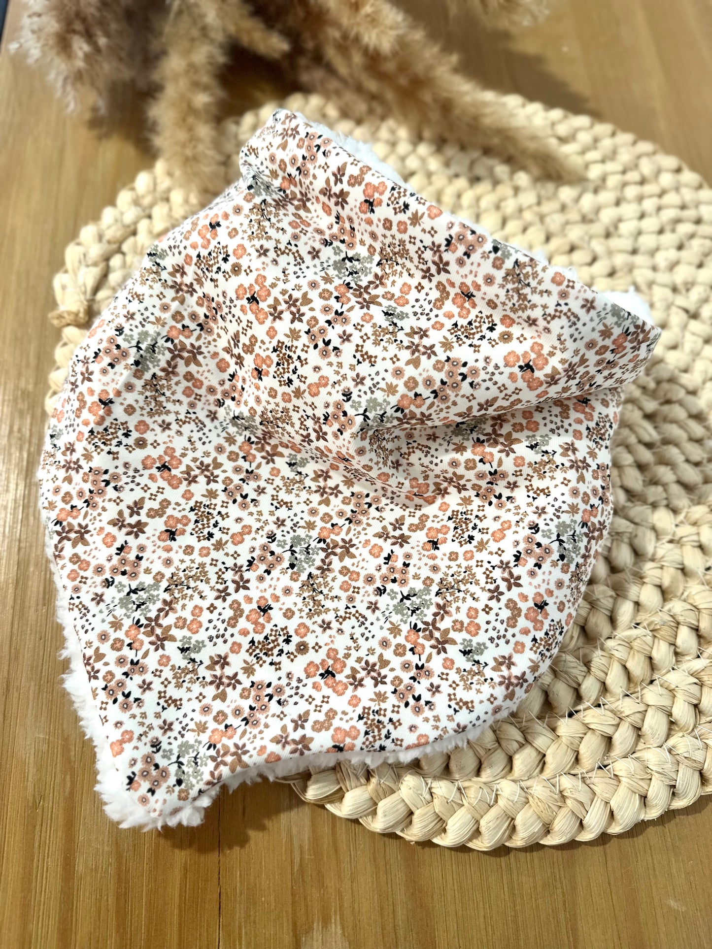 Bandana - Snood / cache cou enfant - Thème petites fleurs roses