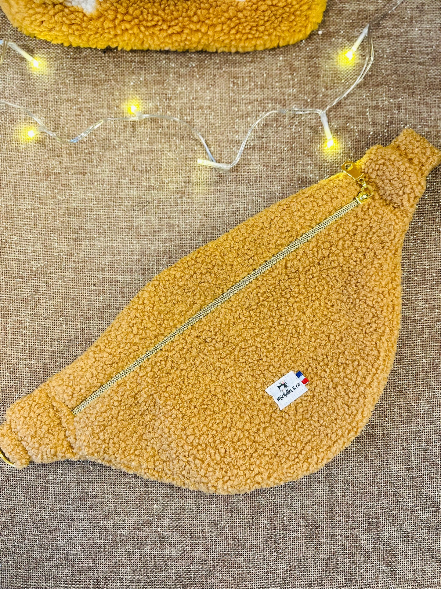 Banane bouclette camel (stock)