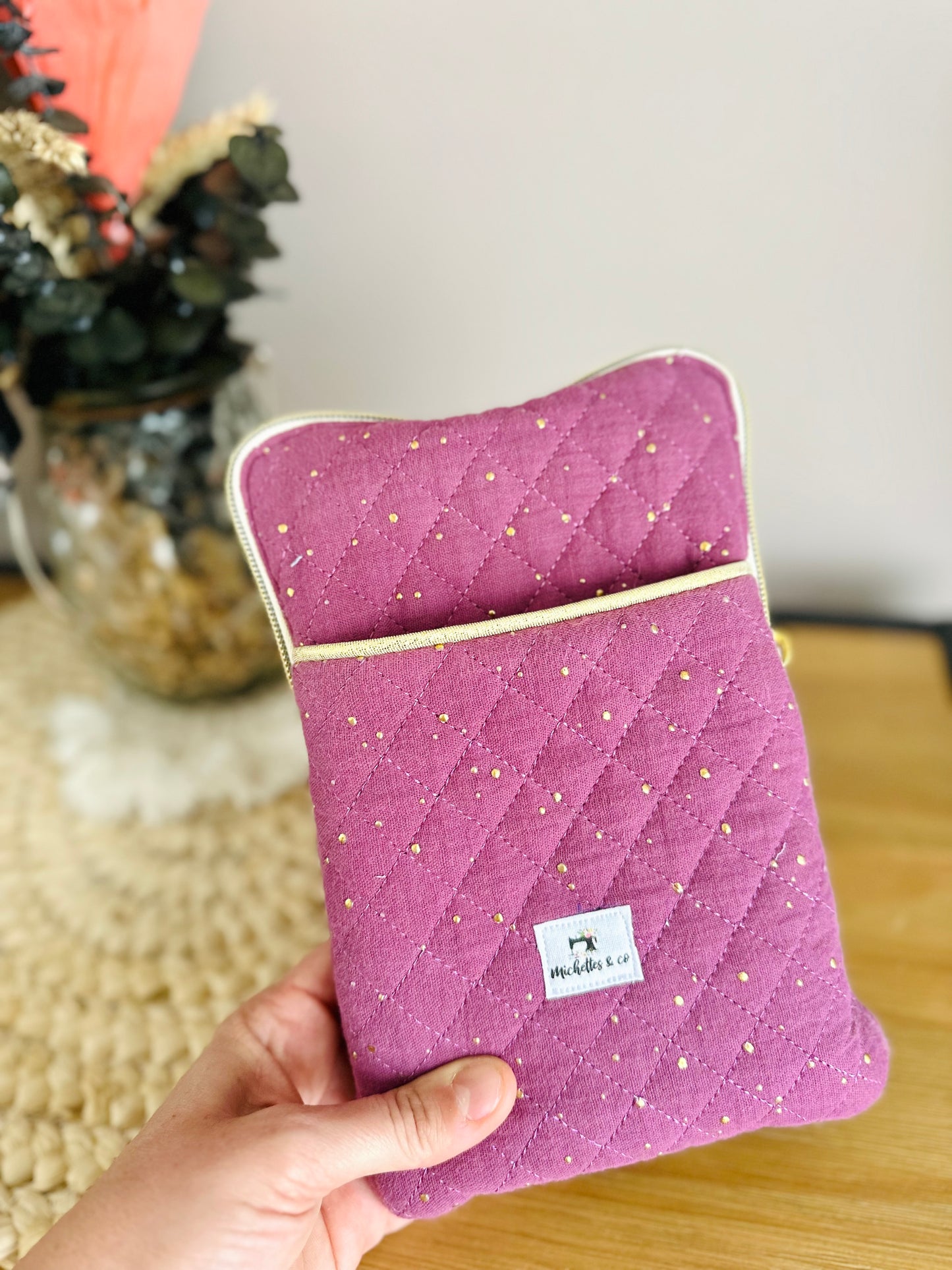 Pochette livres / téléphone à fermeture éclair.