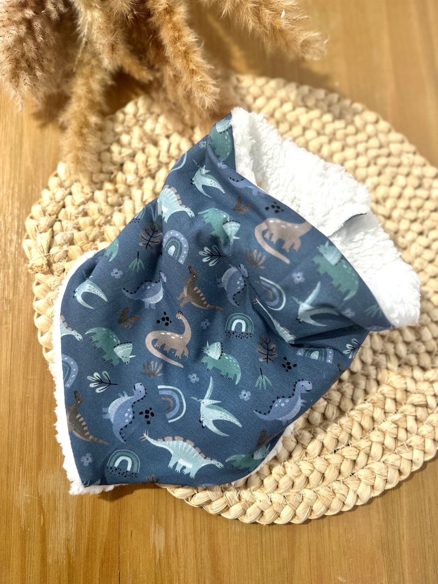 Bandana - Snood / cache cou enfant - Thème dinosaure (fond bleu)
