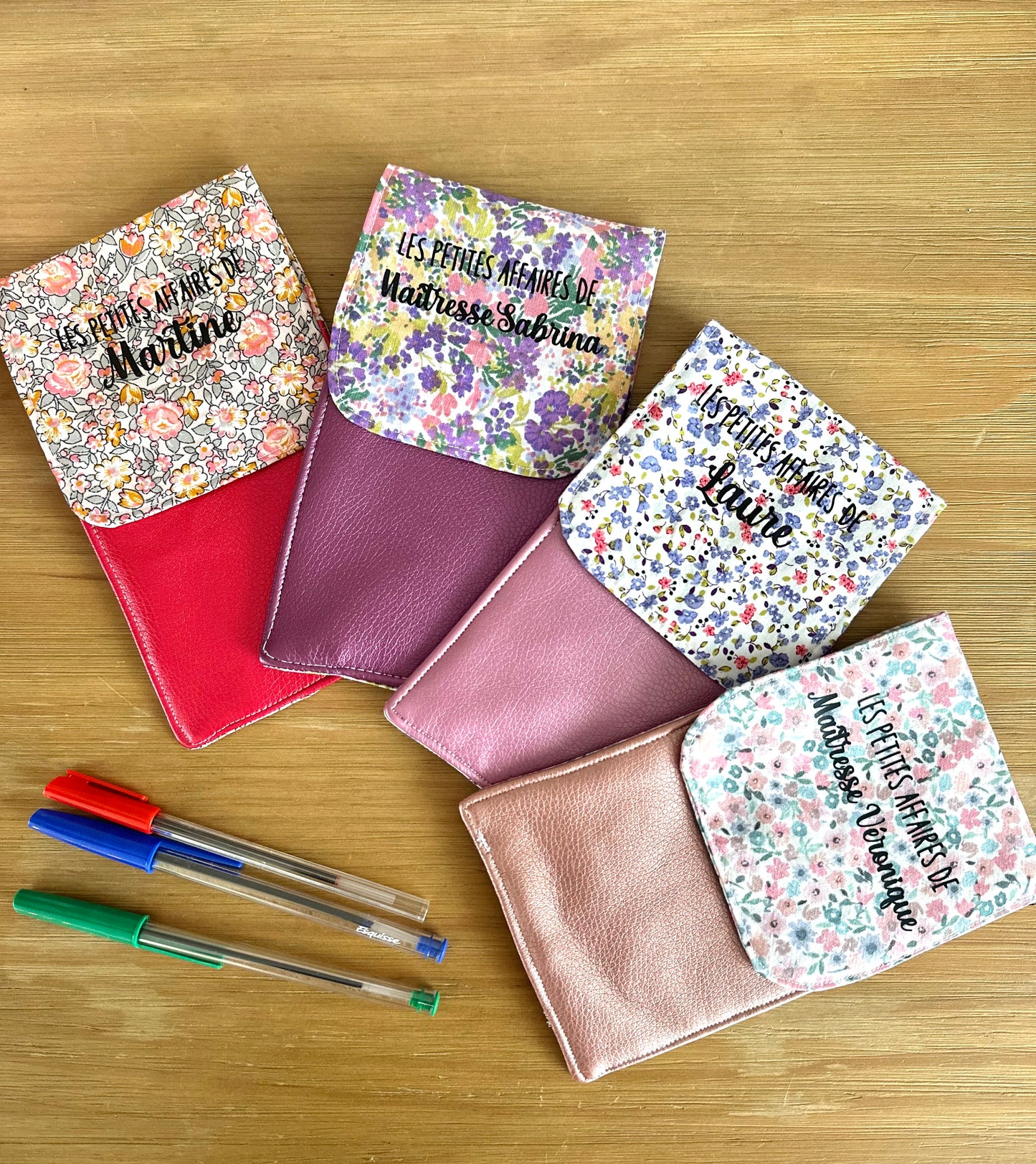 Pochette à stylos : idéal pour les aides soignantes, infirmières, maîtresses, atsem...