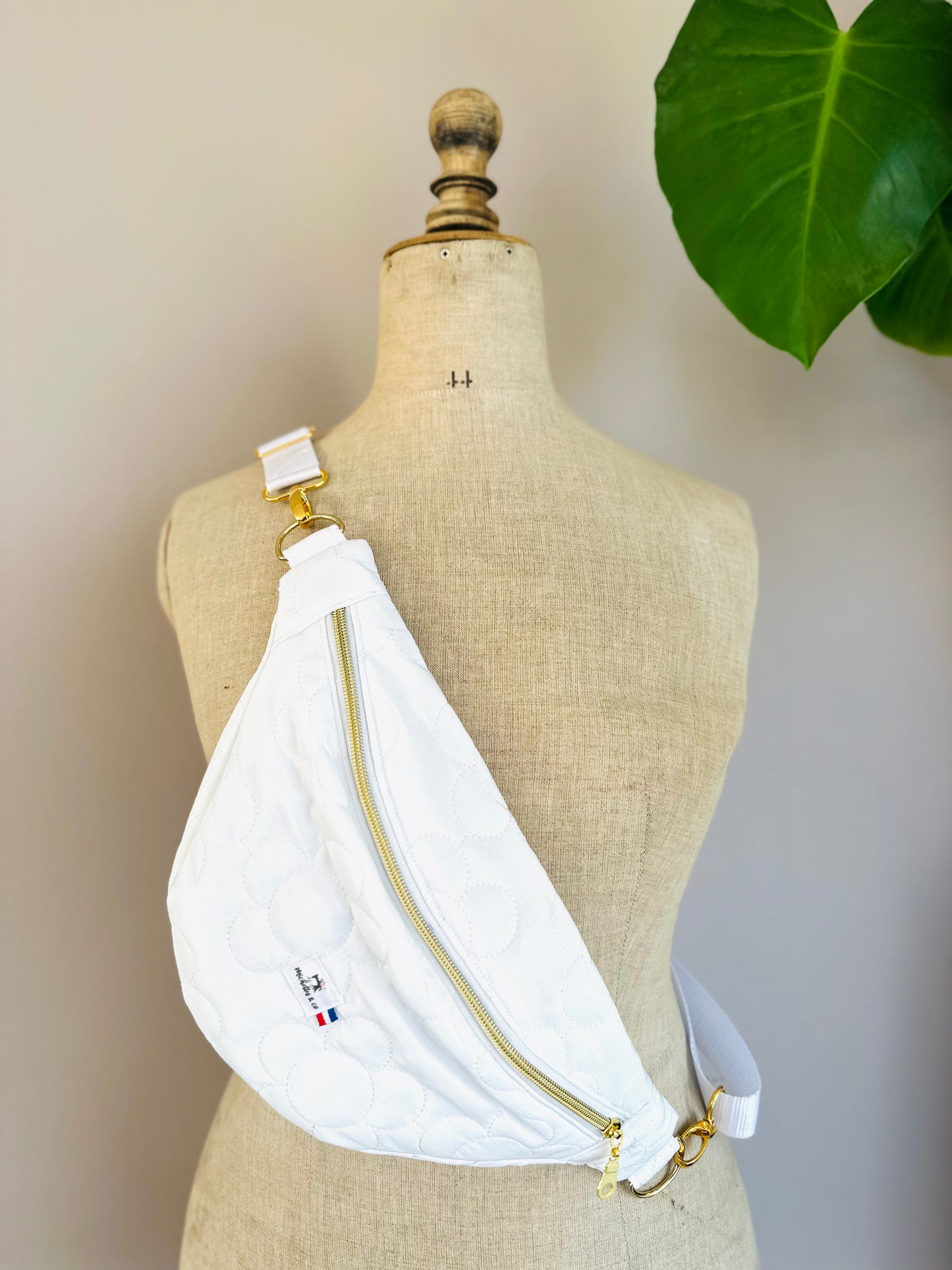 Banane matelassée fleur (1 en stock)
