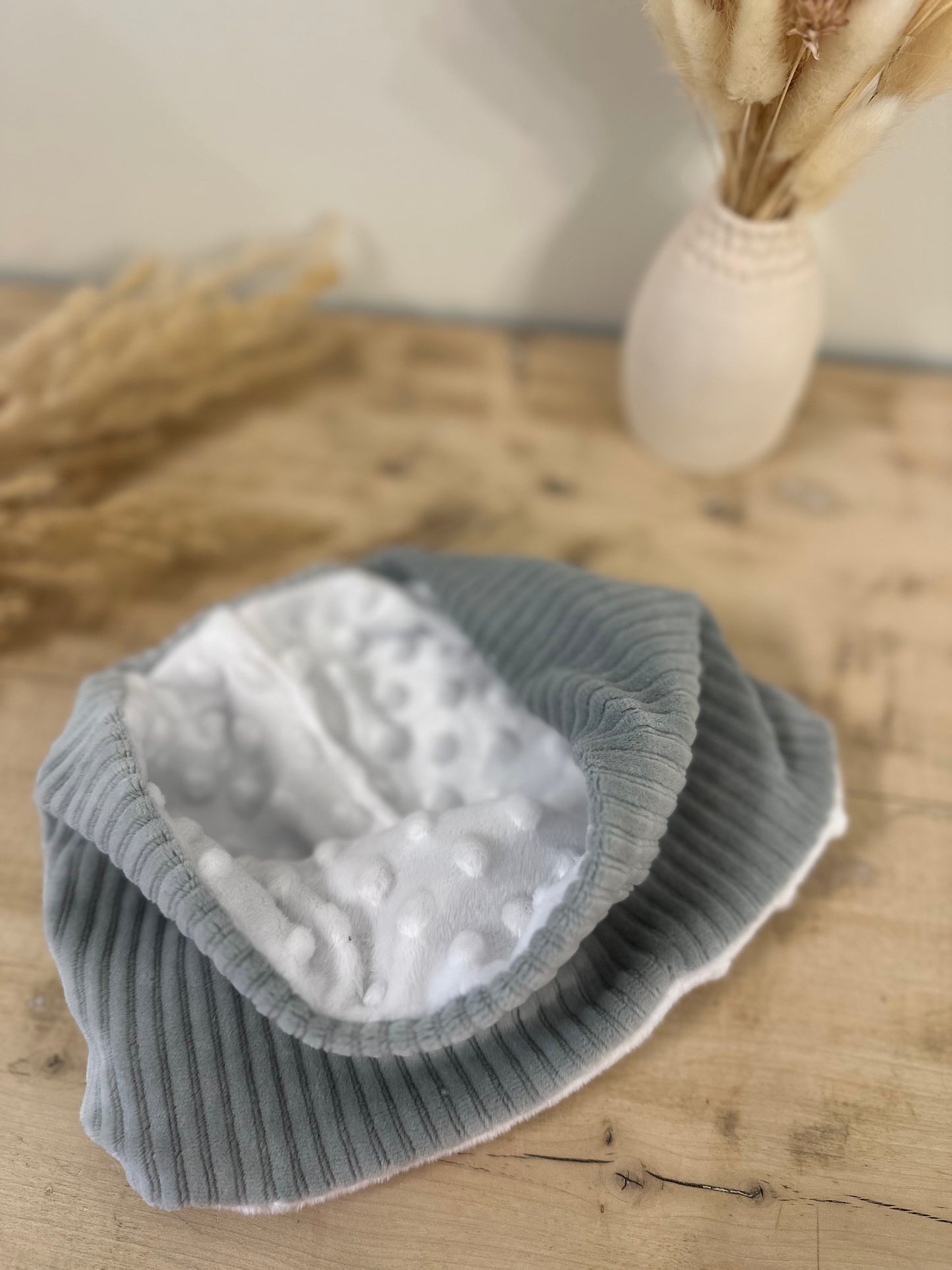 Snood / cache cou enfant effet velours côtelé vert sauge
