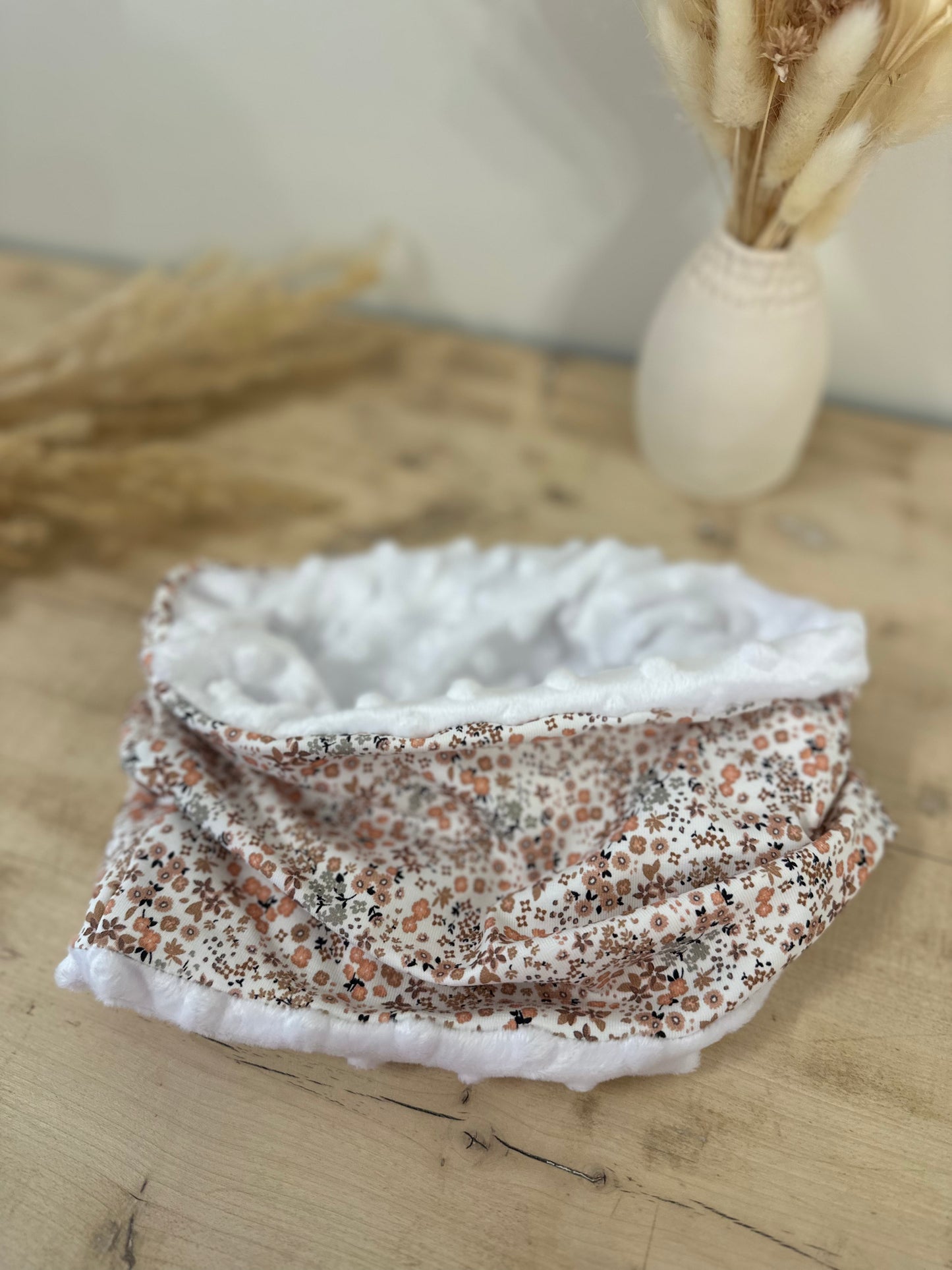 Bandana - Snood / cache cou enfant - Thème petites fleurs roses