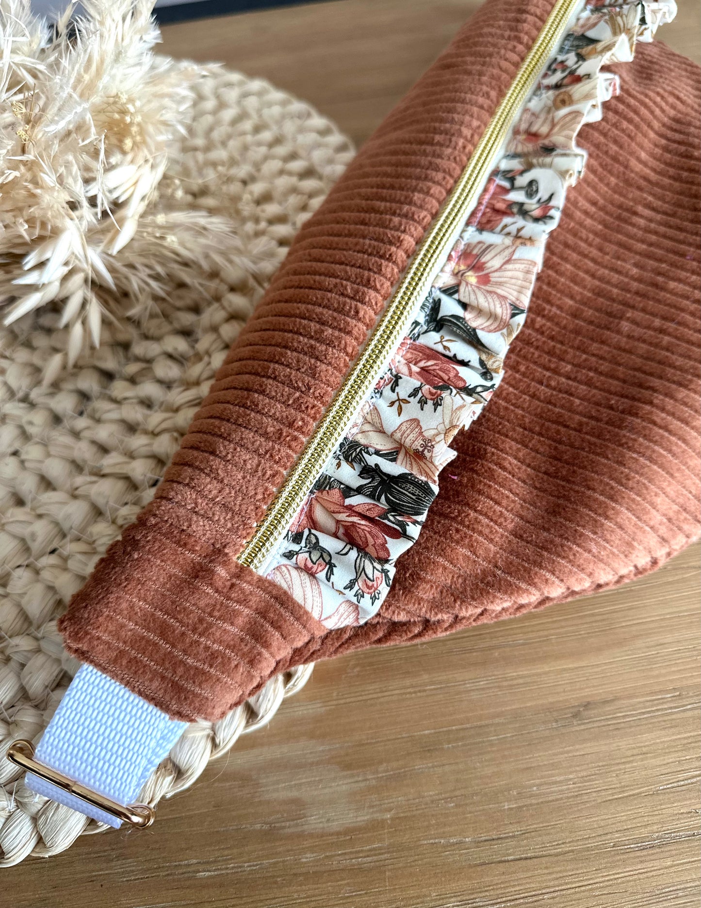 Banane à volant en velours côtelé - (à personnaliser sur commande)
