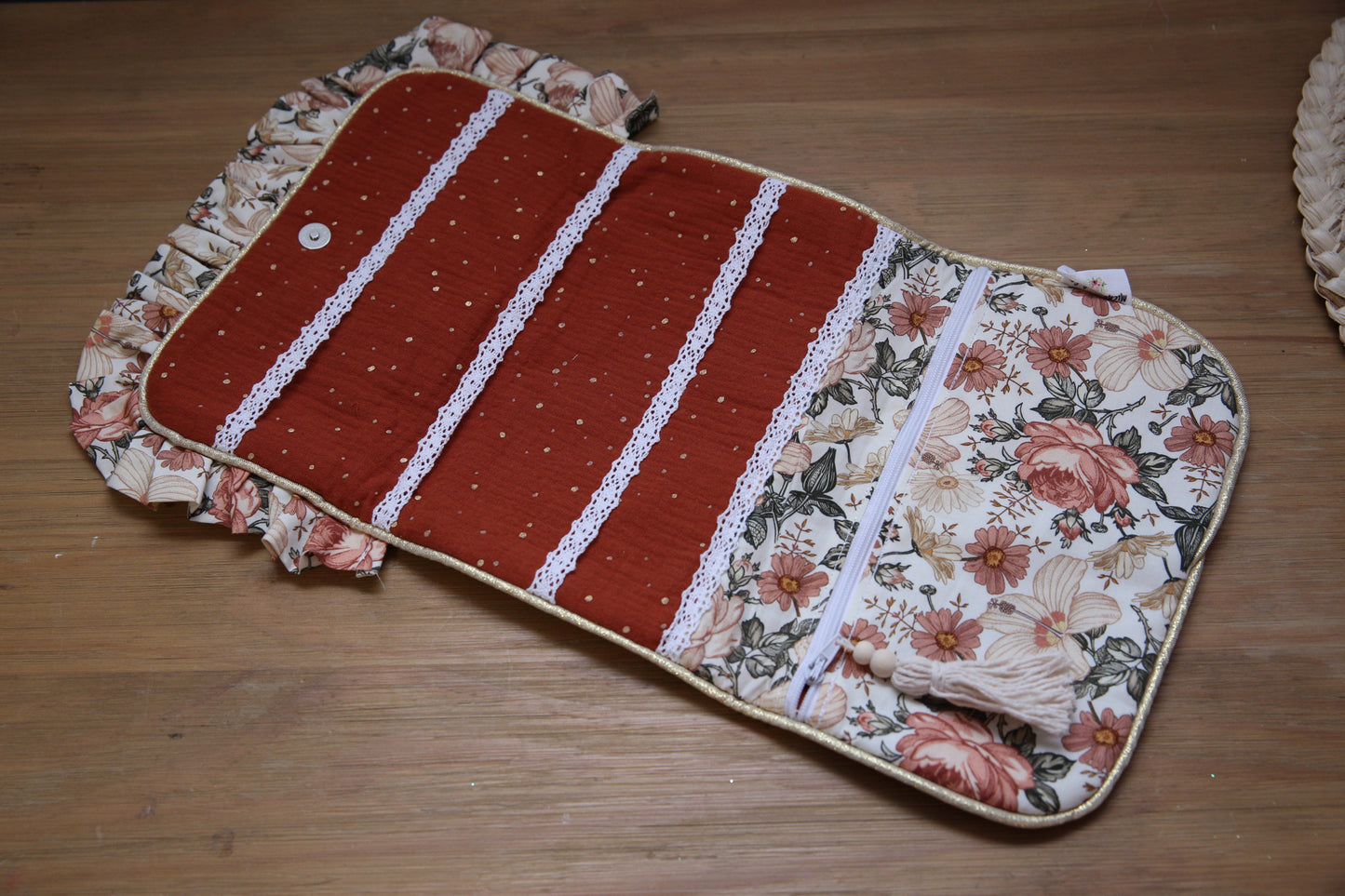 Pochette à barrettes froufrou (sur commande)