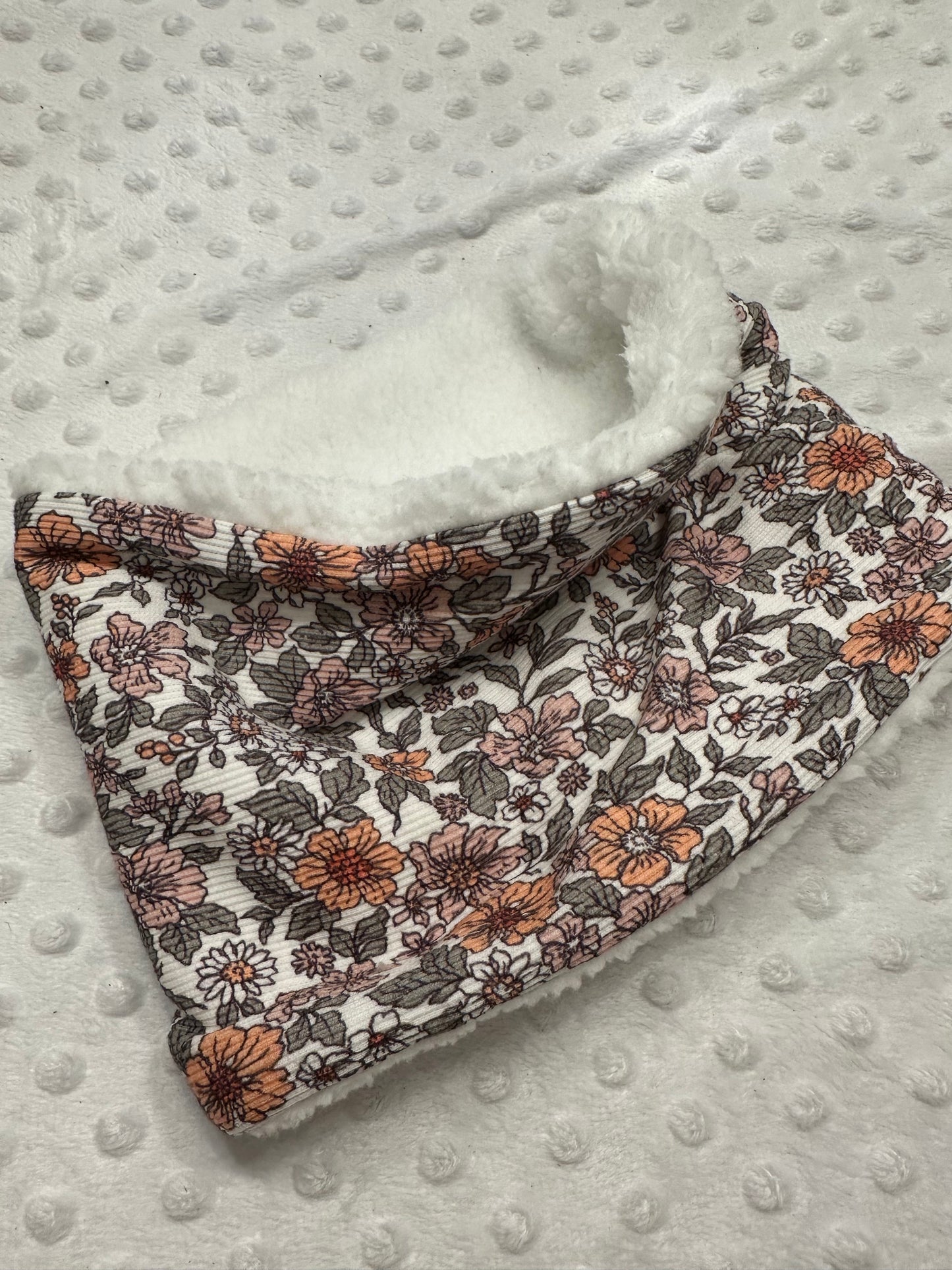 12  Snoods / caches cou enfant