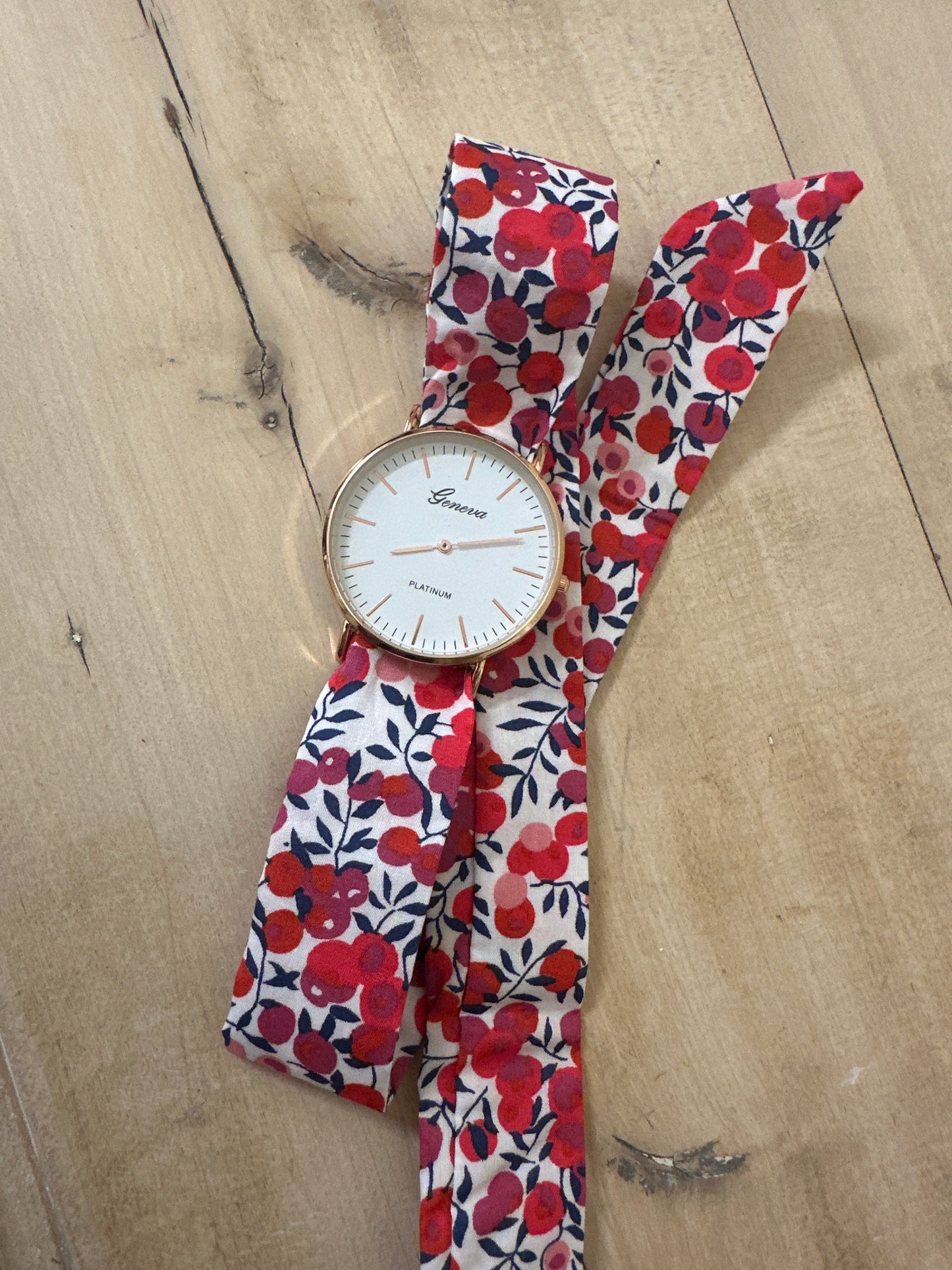 Montre avec bracelet en tissu