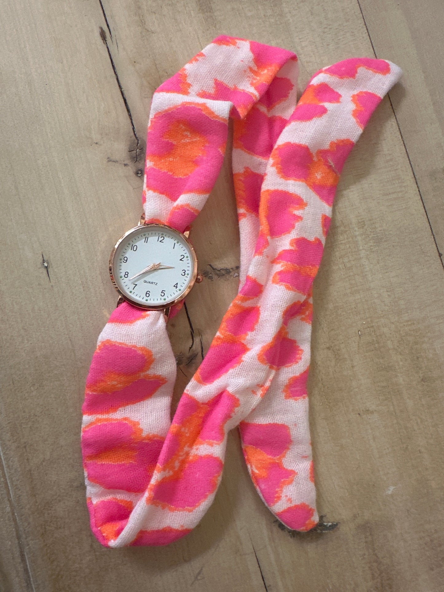 Montre avec bracelet en tissu