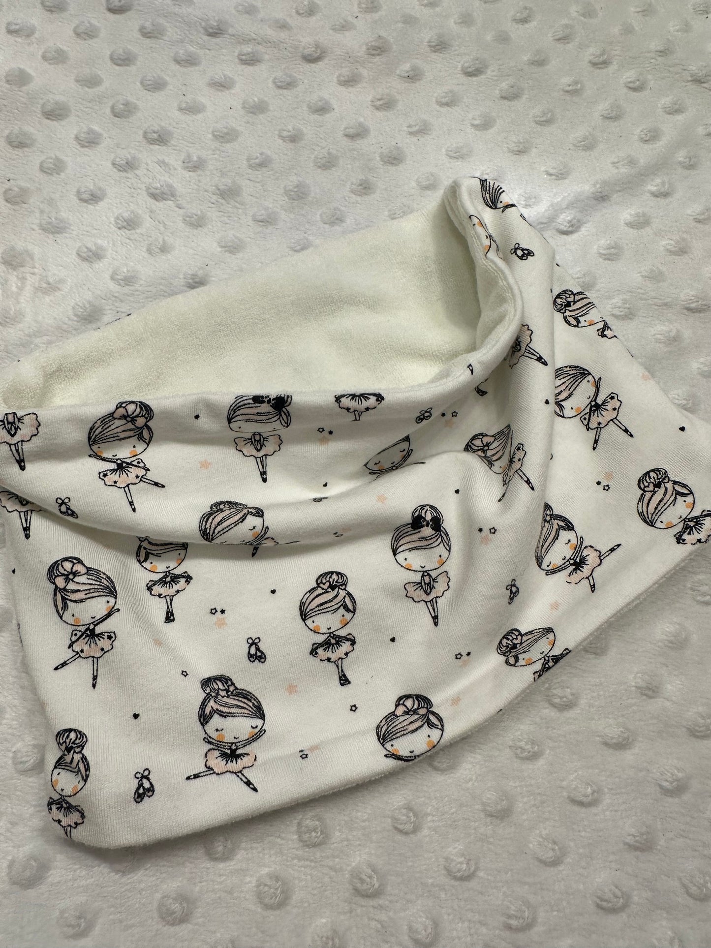 12  Snoods / caches cou enfant