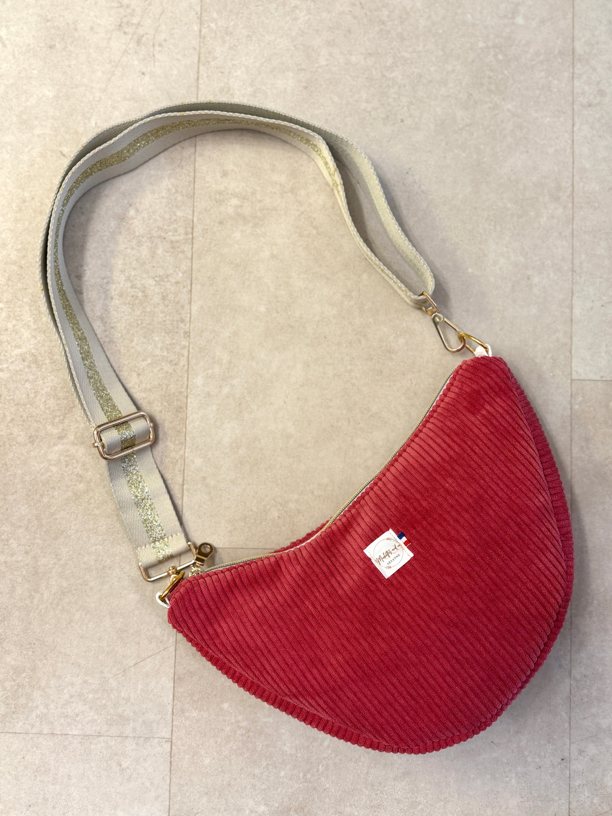Sac demi-lune velours par Michettes and co