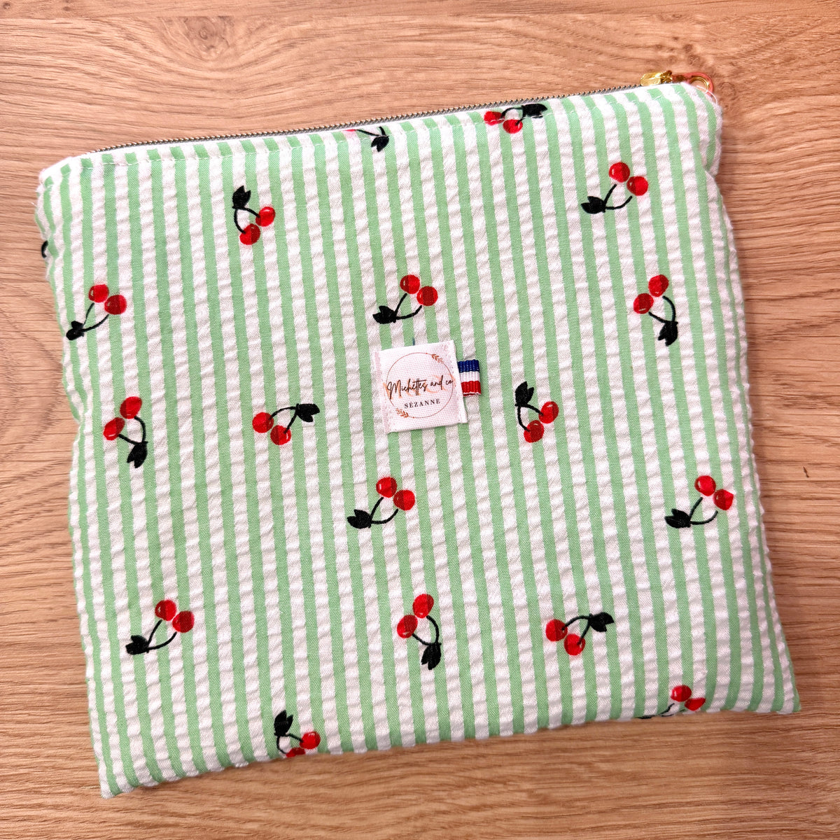 Pochettes matelassées à motifs fruités  par Michettes and co