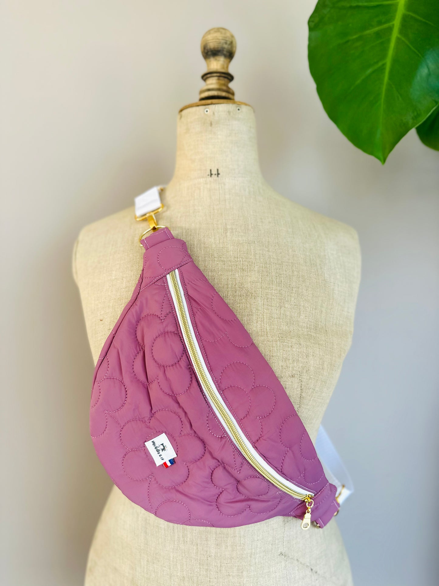 Banane matelassée fleur (1 en stock)
