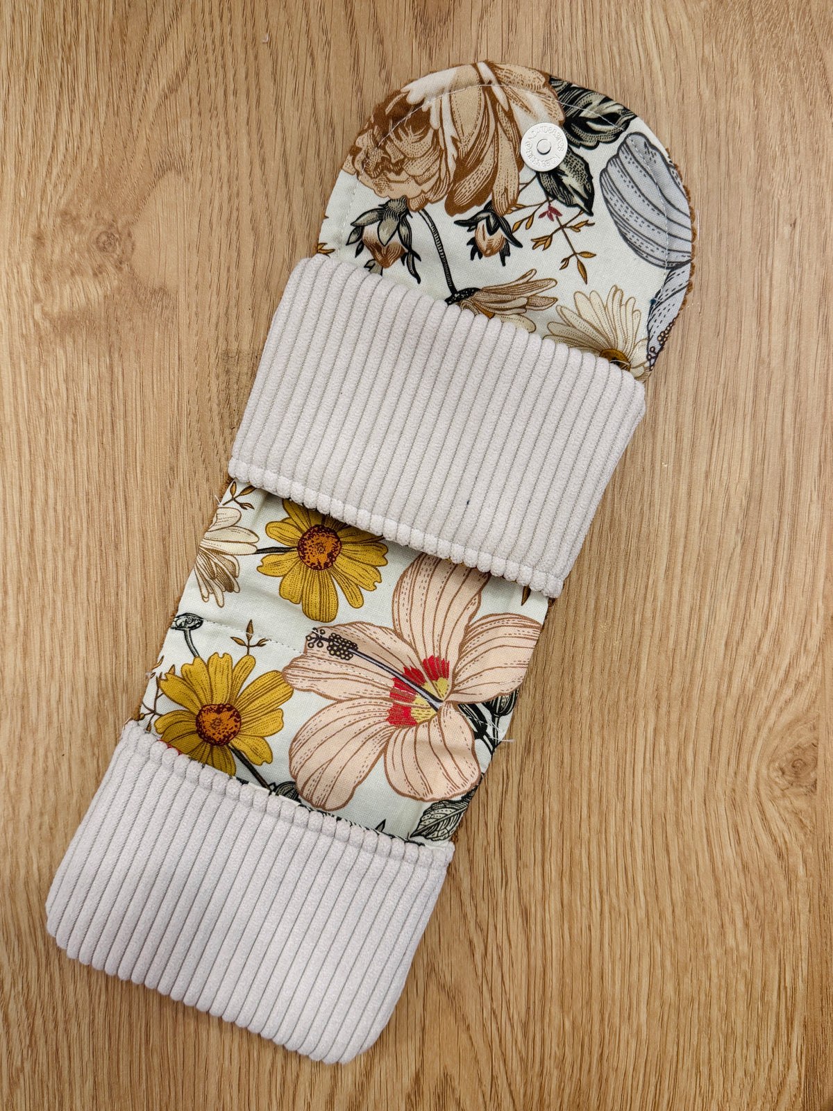 Petite pochette à serviettes hygiéniques faite main